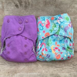 Lalabye Baby, one size cloth diapers reusable. Pair, one print one solid. *USED*
